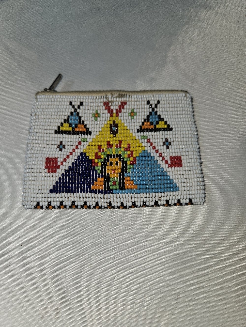 Vintage Hand Beaded Deer Skin Leather Interior Native Amerecan Coin Purse